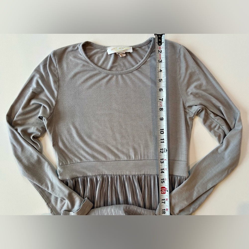 Love Kuza Medium Light Grey Pleated Dress Long Sleeve - Picture 4 of 13